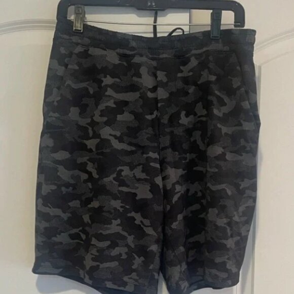Men’s Lululemon Shorts - Picture 1 of 1
